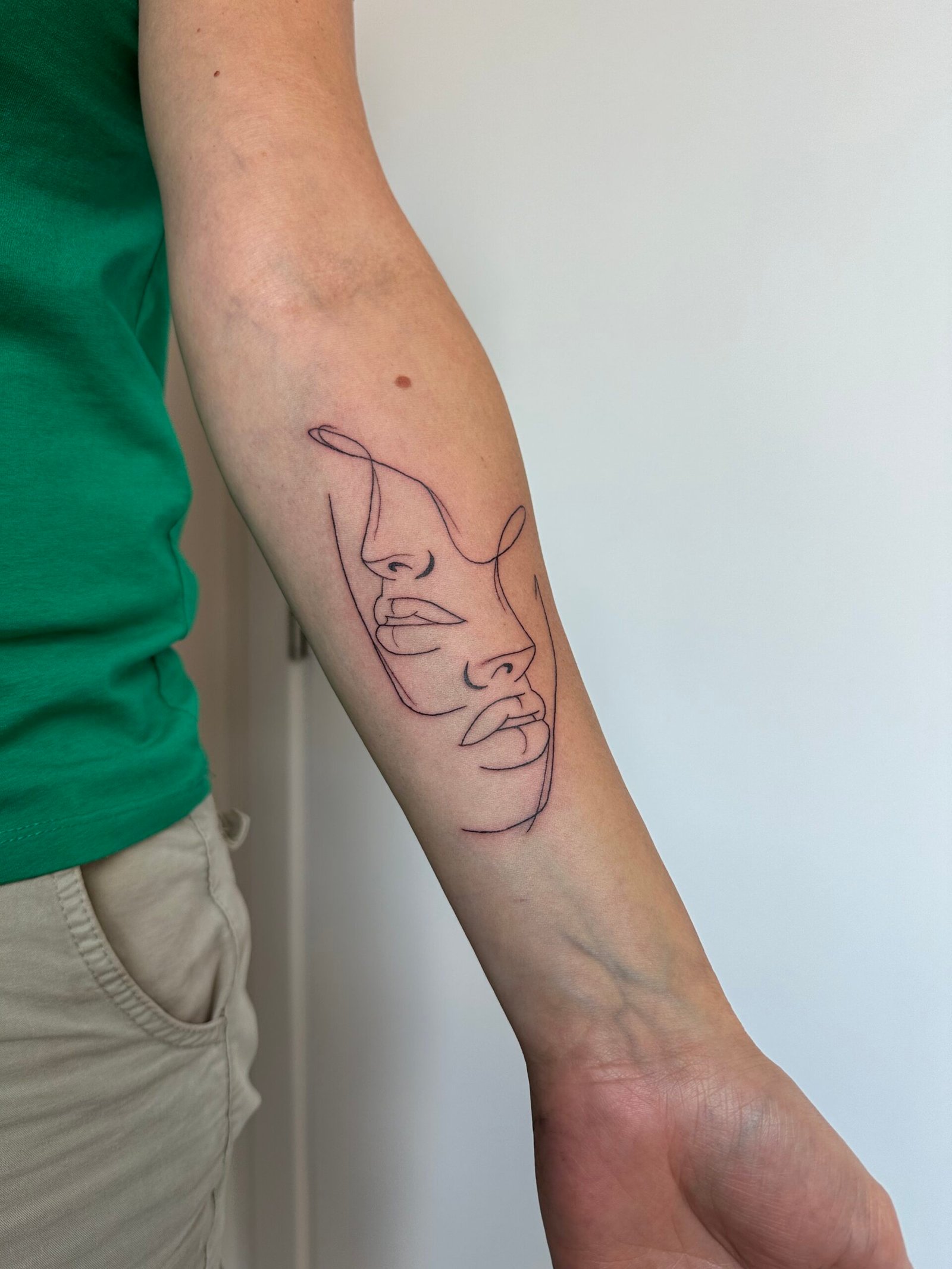 Tattoo door Nell Bauduin in Genk